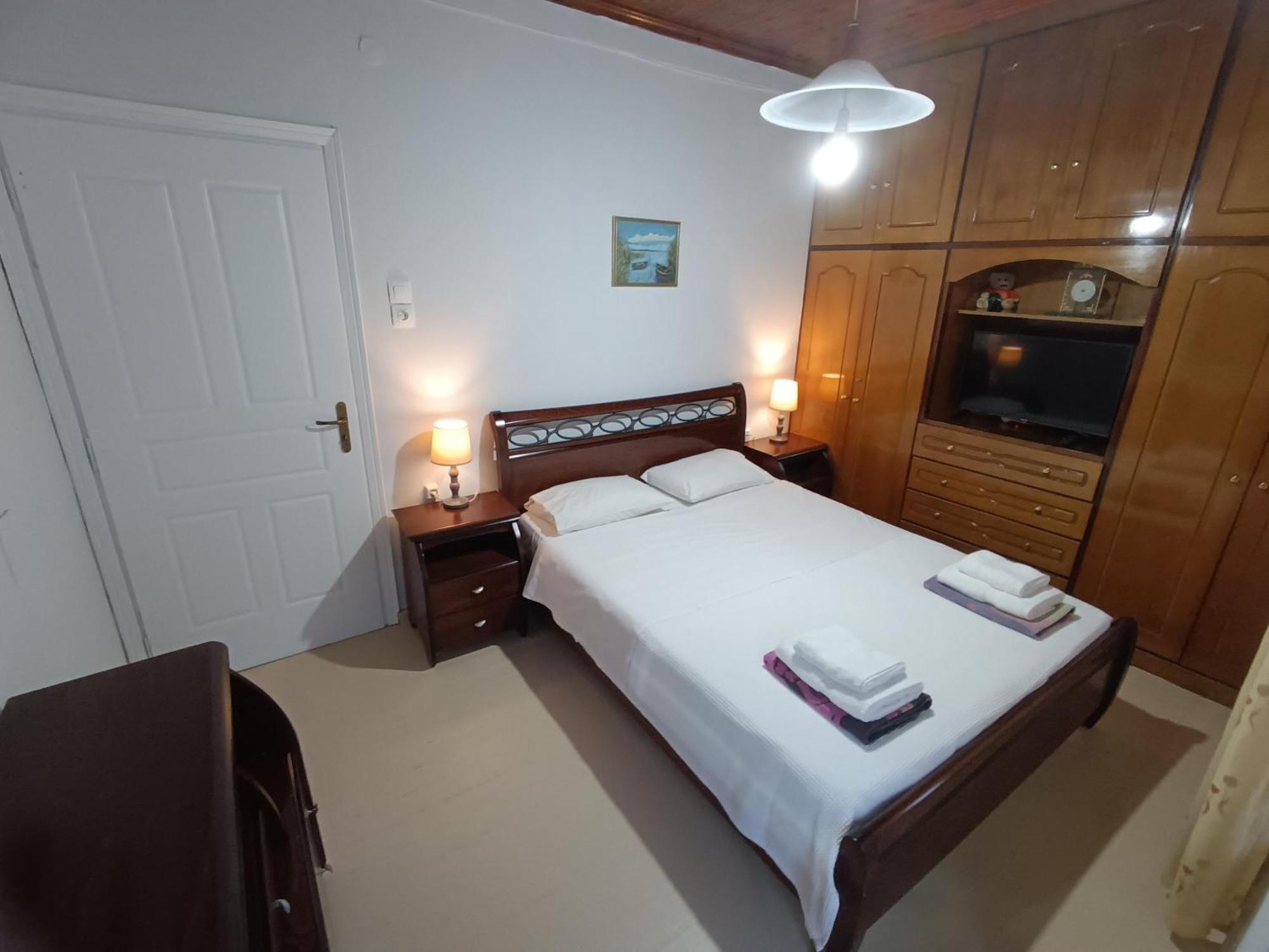 Rodomelo House With Terrace - 4 Bedrooms Leonidio Ngoại thất bức ảnh